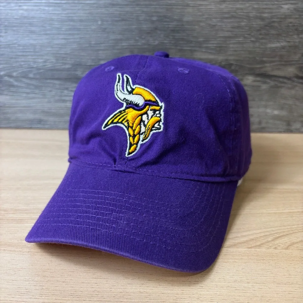 Minnesota Vikings Hat Cap Strap Back Purple Reebok Adjustable Mens‎
